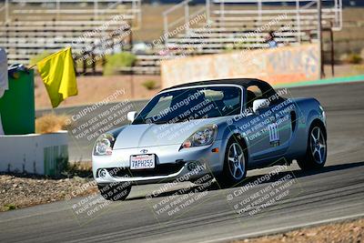 media/Oct-18-2025-Extreme Speed (Sat) [[d6d7e1fef1]]/Group 5/Session 1 (Turn 4)/